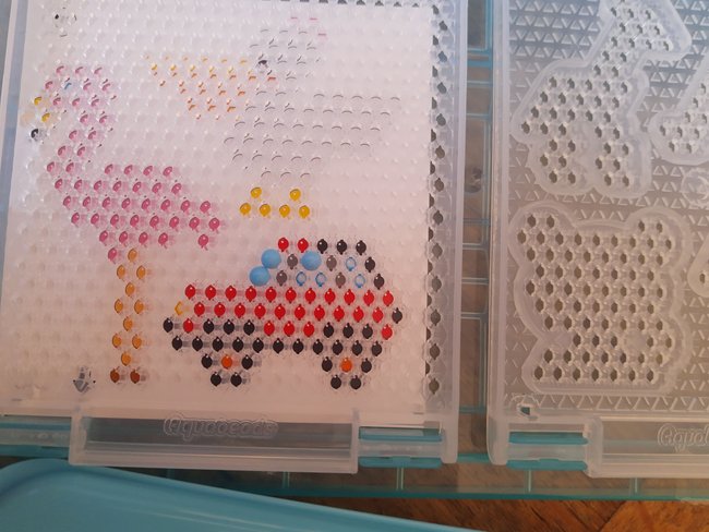 Aufbau vor dem Aquabeads Spaß Aufbau vor dem Aquabeads Spaß