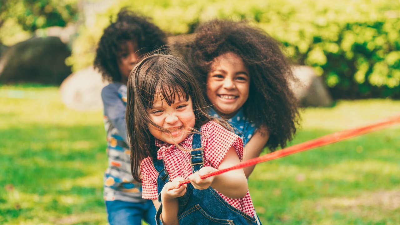 Outdoorspiele: 59 Kinderspiele für draußen