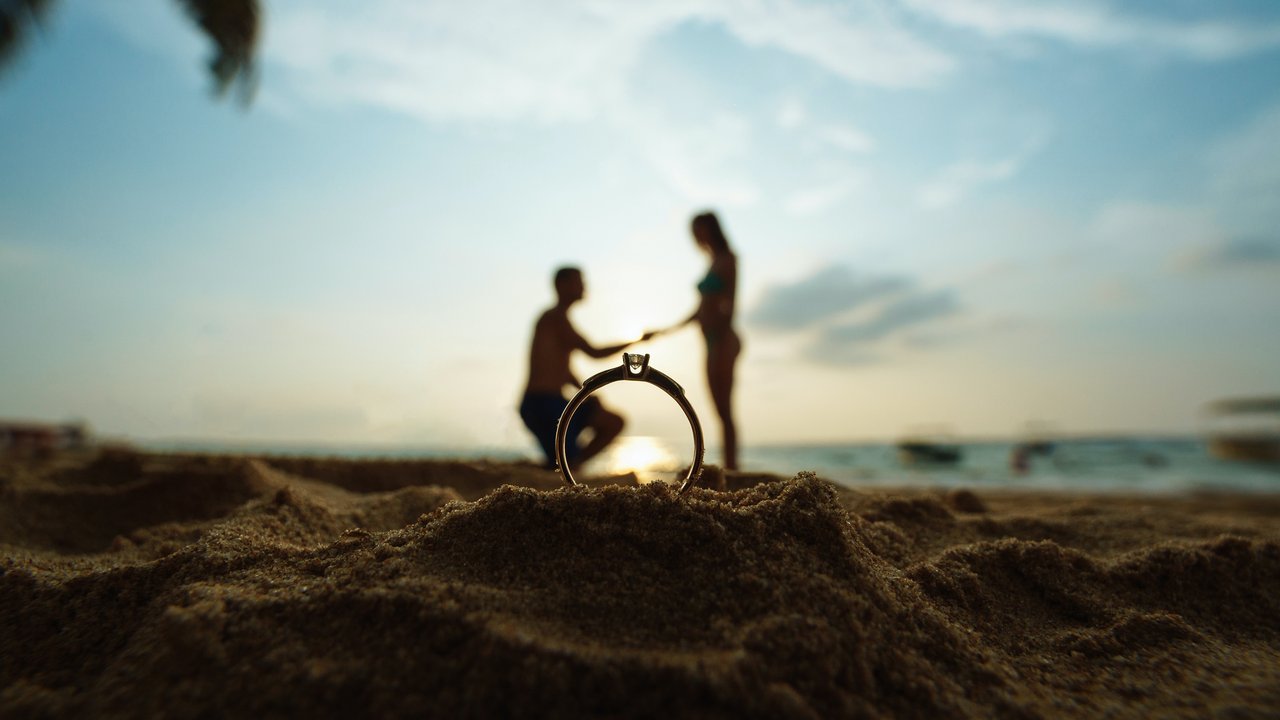 Hochzeit in Sicht: Das sollte ein Verlobungsring kosten!